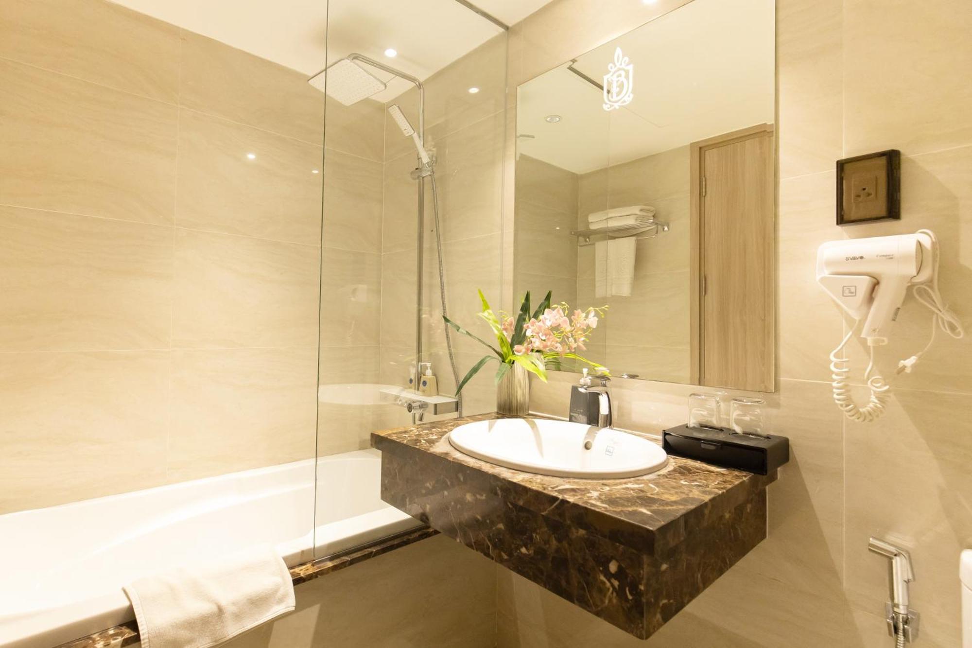 Nicecy Suite Hotel & Spa Ho Chi Minh City Exterior photo